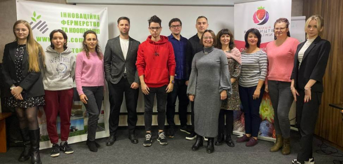 Дякуємо за участь у тренінгу «Від контакту до контракту»!